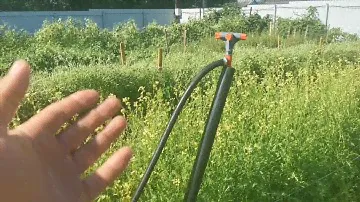 Как установить разбрызгиватель дождеватель самым простым способом в любом месте на огороде проще